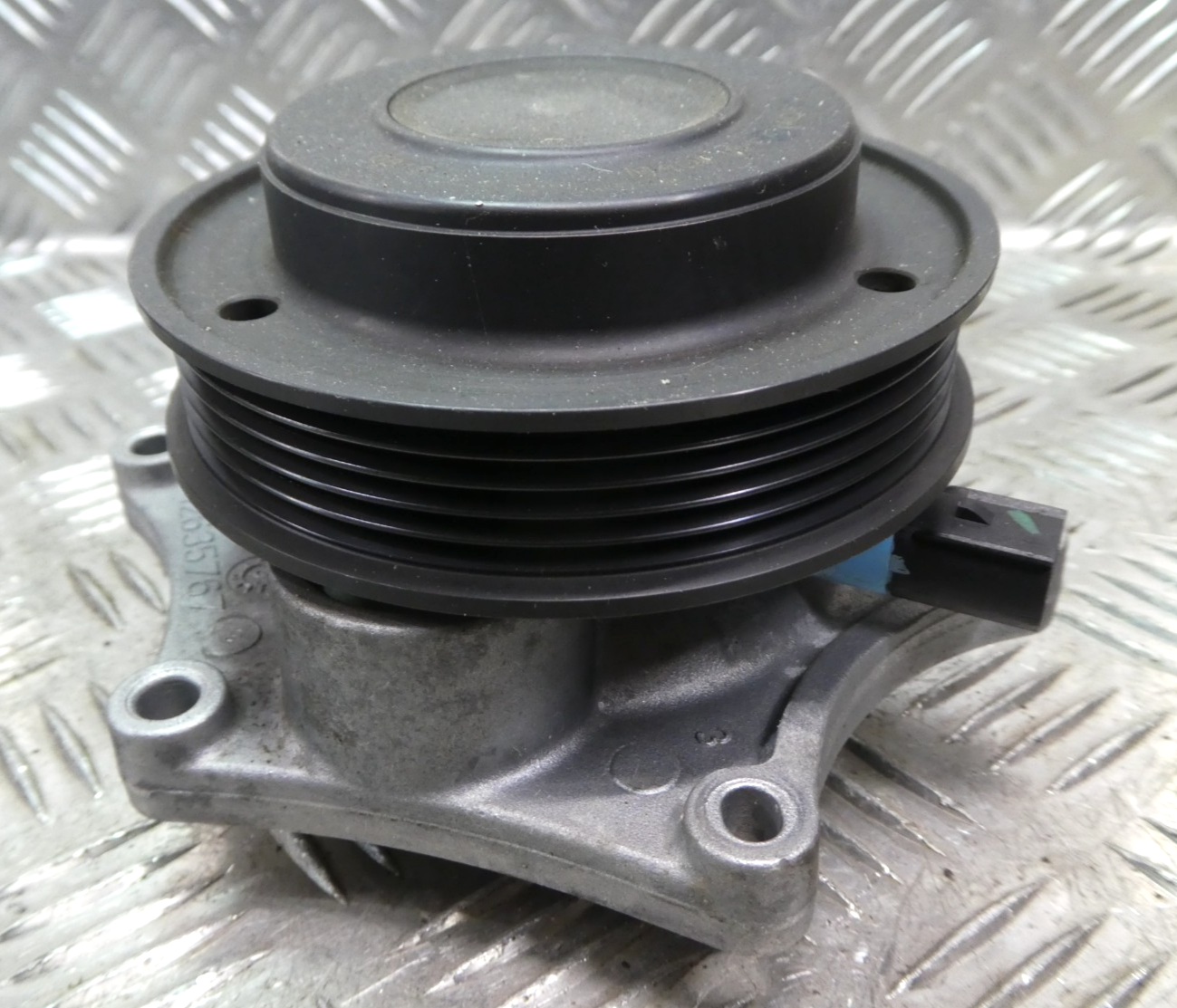 OPEL ASTRA K 1.0 TURBO 12V Original Wasserpumpe gebraucht - 12635767