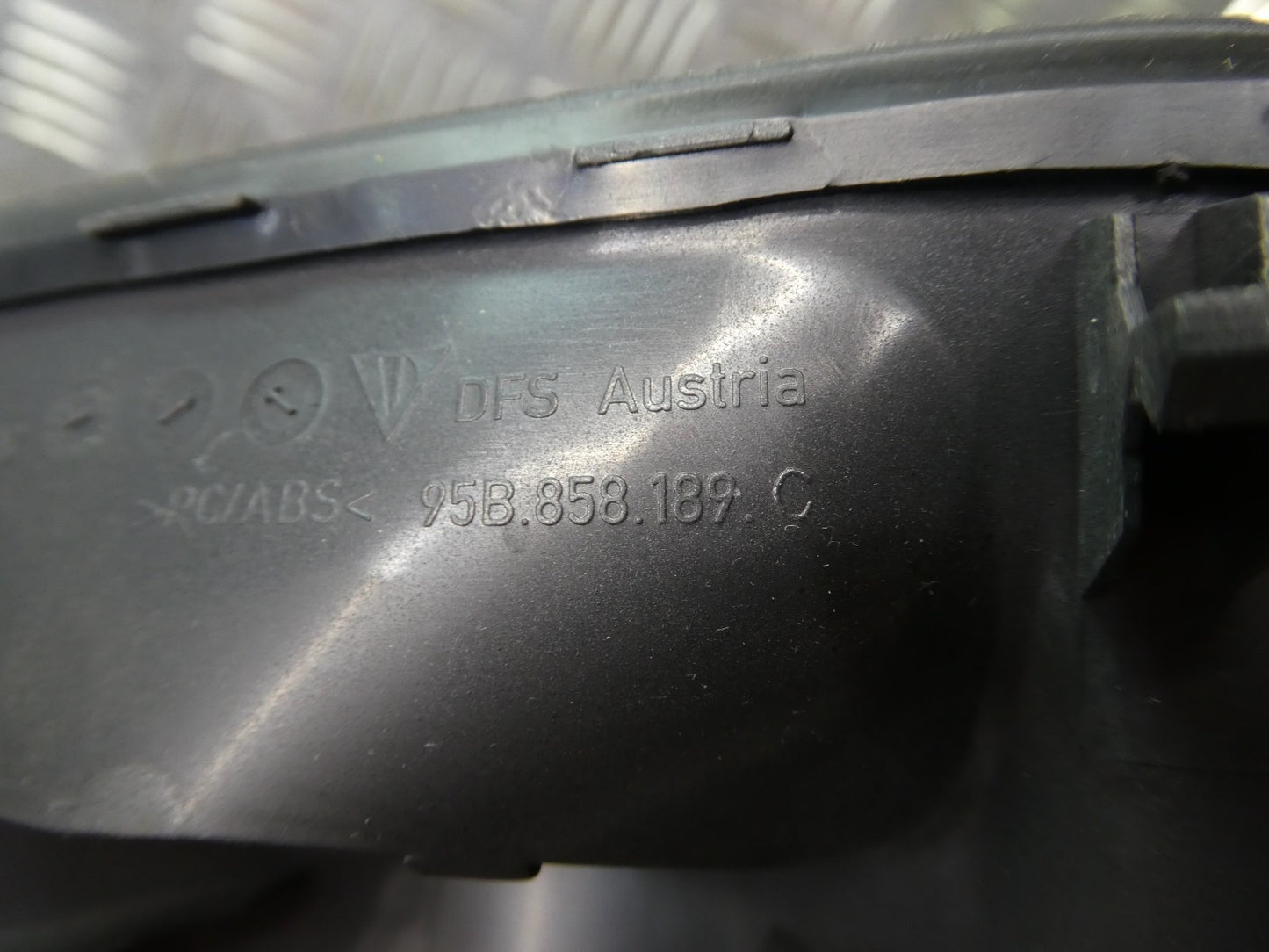 Porsche Macan 95B Verkleidung Chrono Uhr Armaturenbrett 95B858189C ORIGINAL gebraucht - Abdeckung