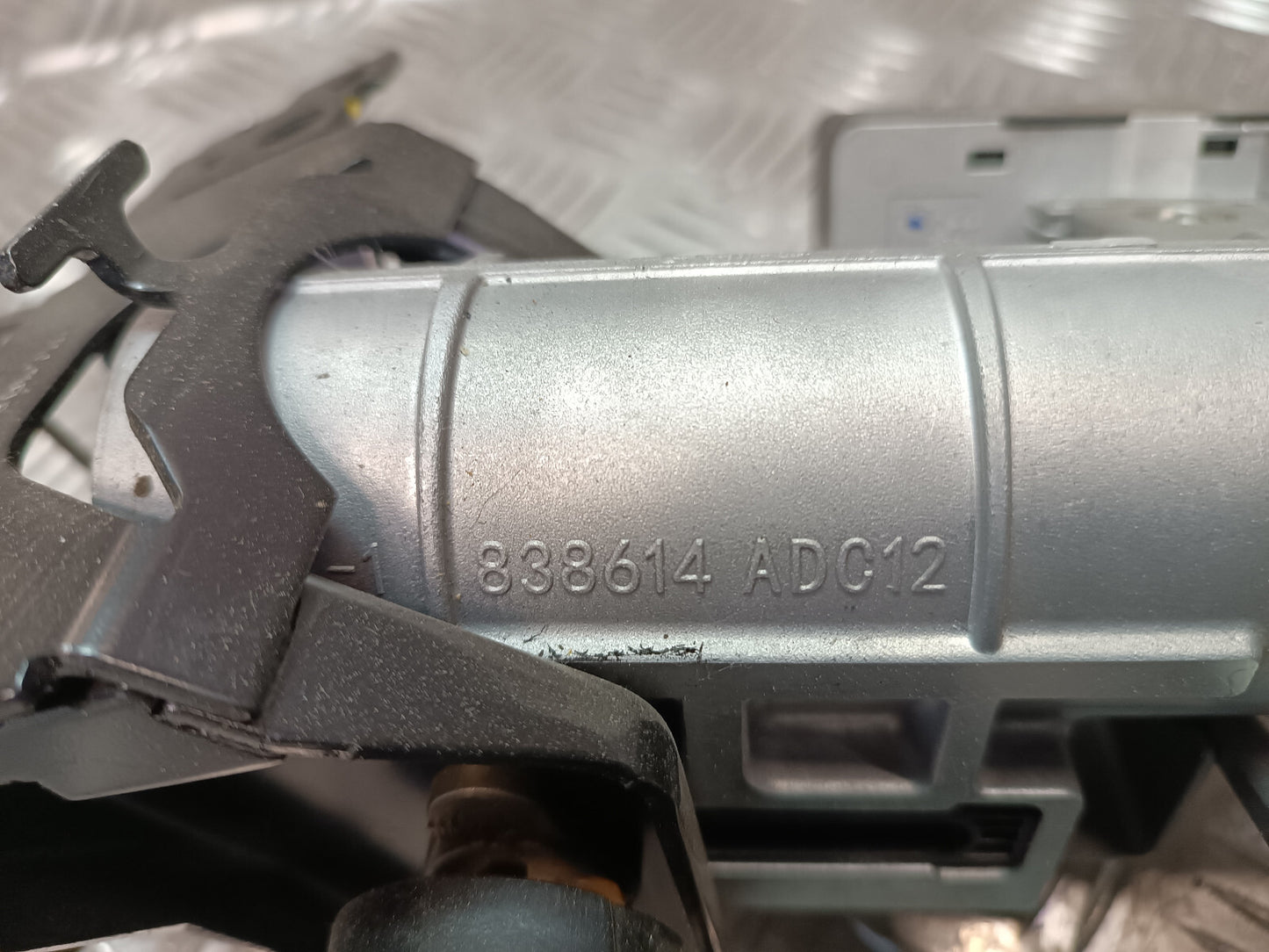 Renault Zoe 2022 Lenksäule Lenkradschloss 838614ADC12 838614 ADC12 ORIGINAL gebraucht - 487008065R