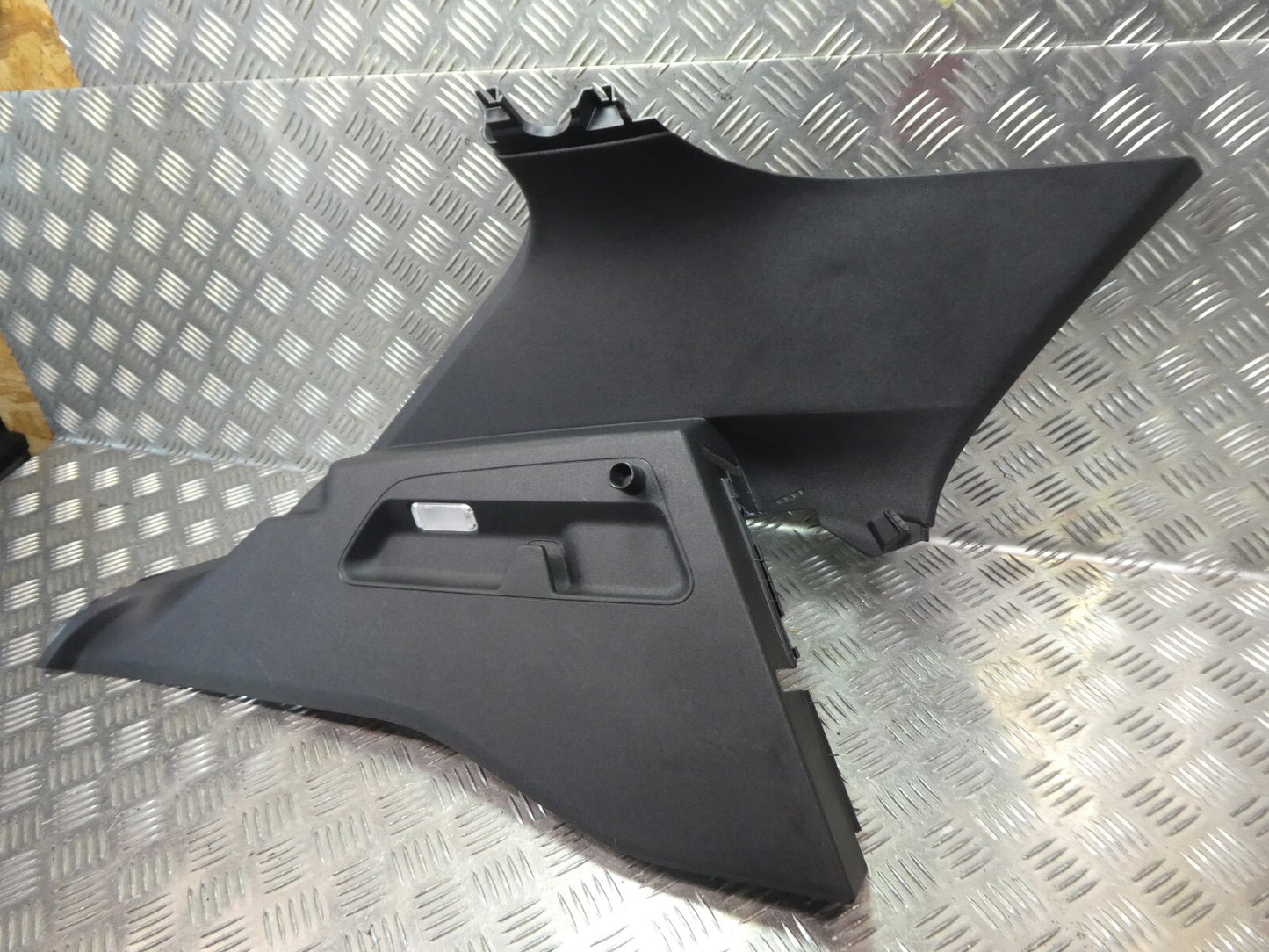 VW ID.3 ID3 Kofferraumabdeckung links 10A867287B 4PK 2021 schwarz ORIGINAL gebraucht - Volkswagen