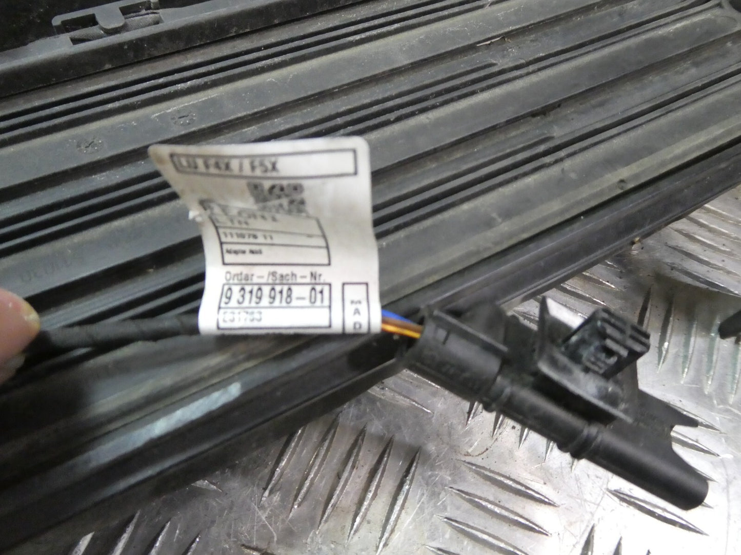 Mini Cooper F55 F56 Luftsteuerung Gitter Verteiler Luft vorne ORIGINAL gebraucht - 733909608