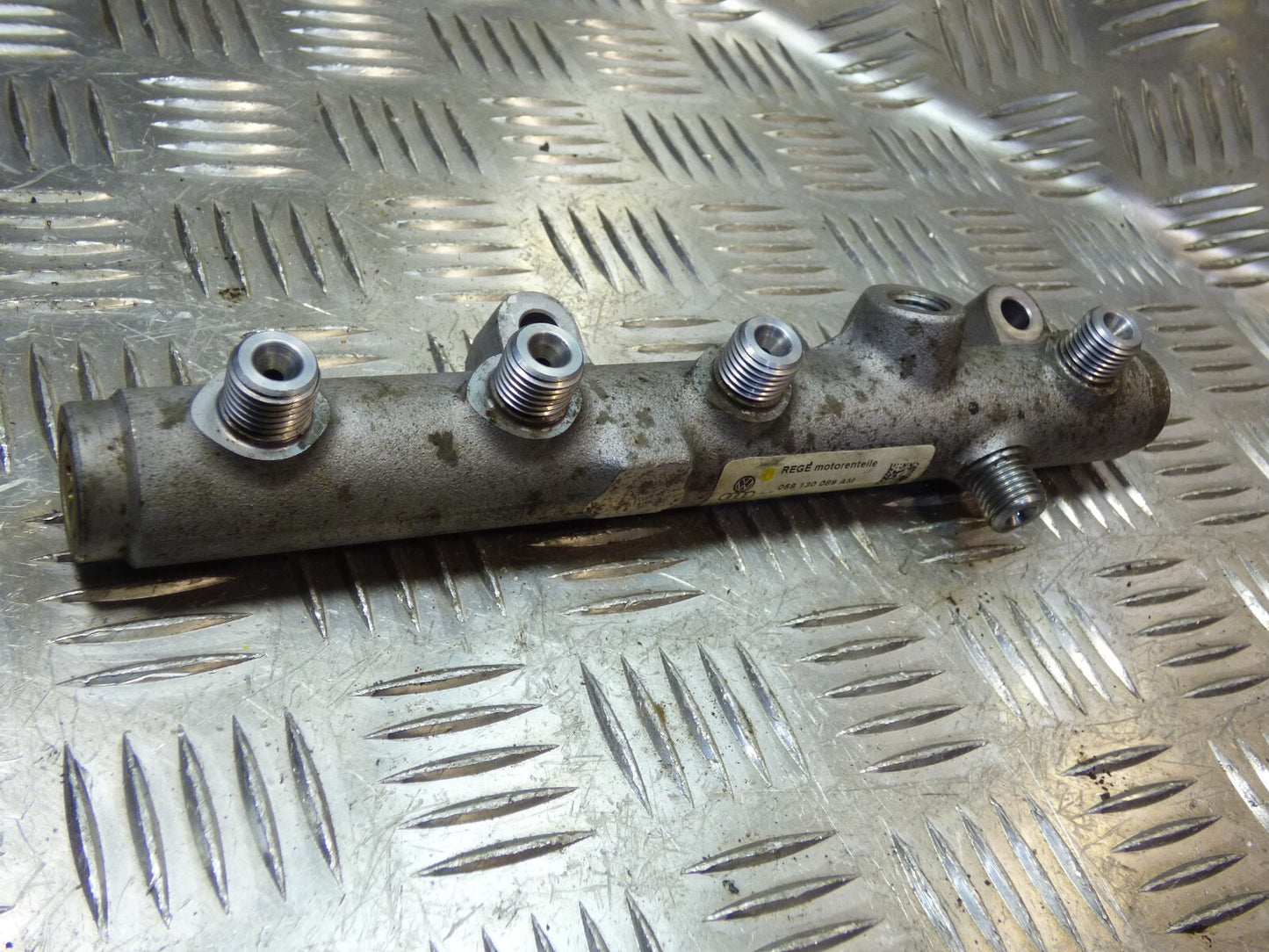 Porsche Cayenne 92A 3.0 TDI Kraftstoffverteiler Einsprizleiste ORIGINAL gebraucht - 059130090BJ