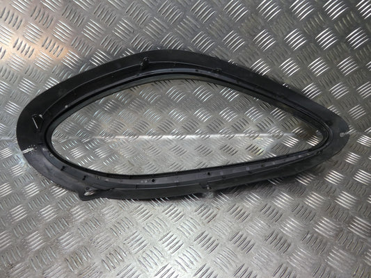 Porsche Macan 95B Scheinwerfer Gummidichtung Rechts 760.02.201.99 gebraucht - Original