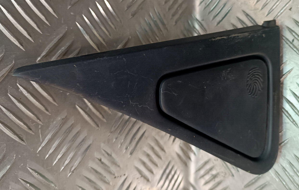 Renault Zoe 2022 Handgriff Hinten Tür Griff Rechts ORIGINAL gebraucht - 826067946R