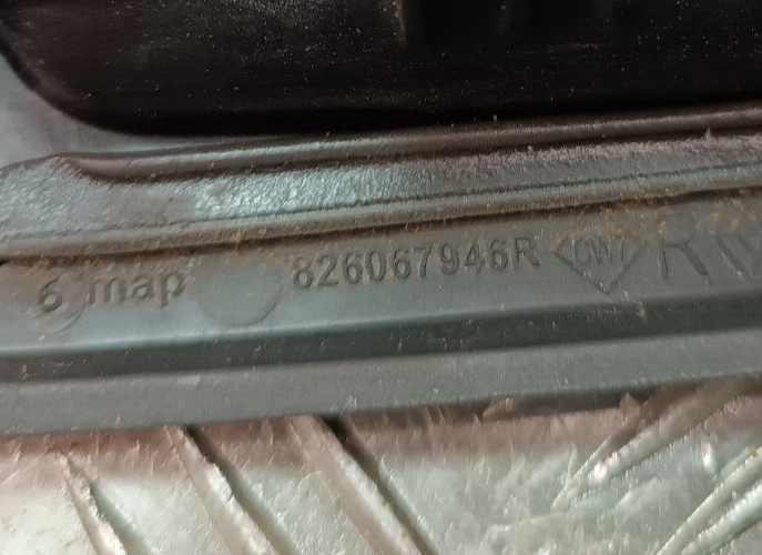 Renault Zoe 2022 Handgriff Hinten Tür Griff Rechts ORIGINAL gebraucht - 826067946R