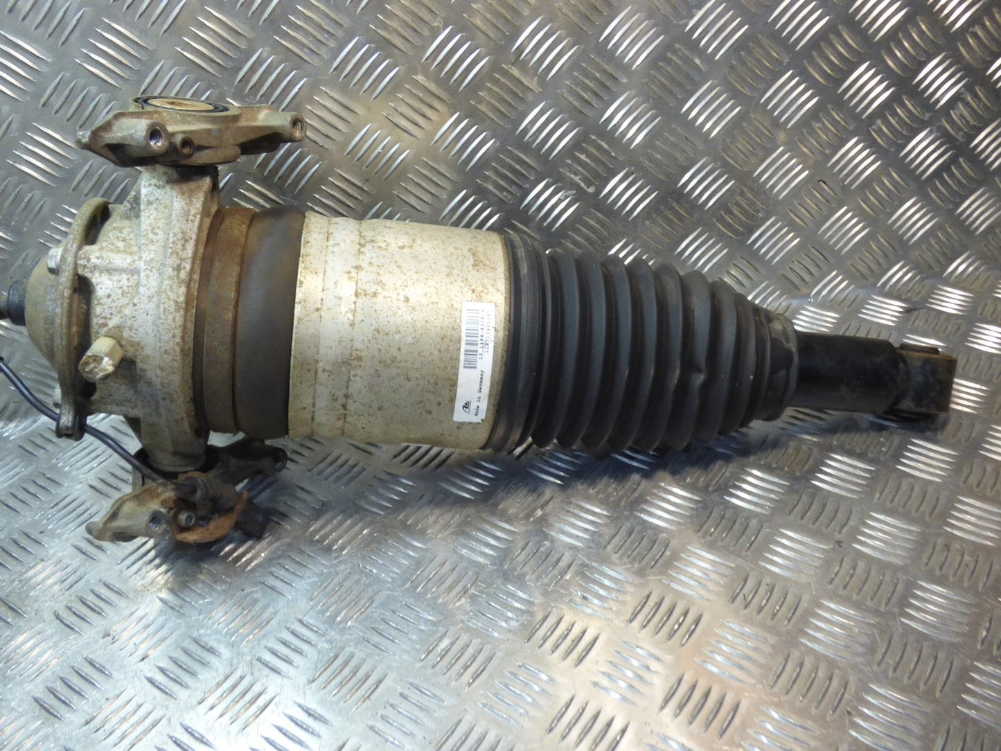 Porsche Cayenne 92A Stoßdämpfer hinten rechts 7P5616020R 7P5616504R ORIGINAL gebraucht - Luftfahrwerk