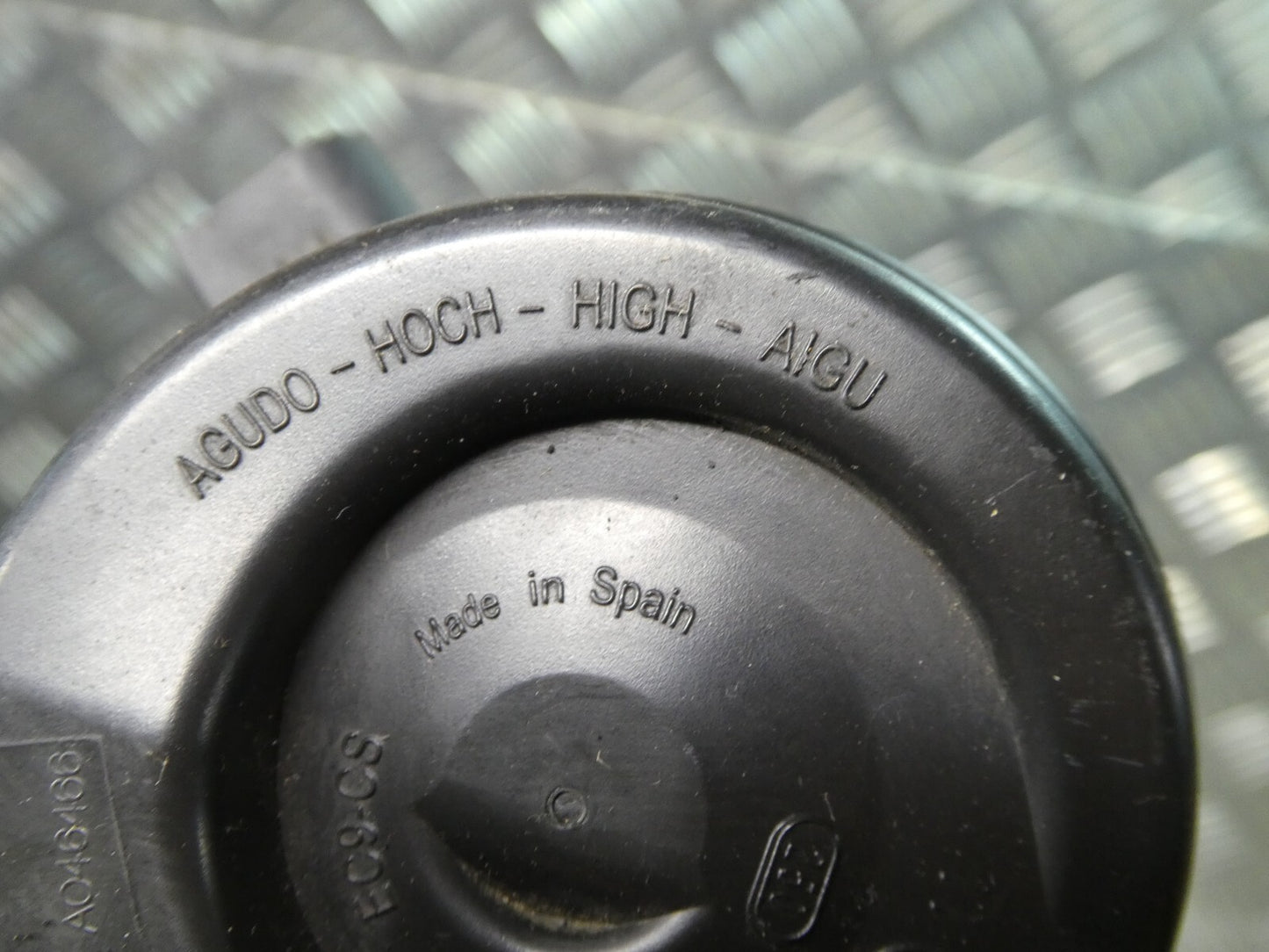 Porsche Cayenne 92A Hupe Fanfare Hochton 7P6951223A ORIGINAL gebraucht - Signalhorn