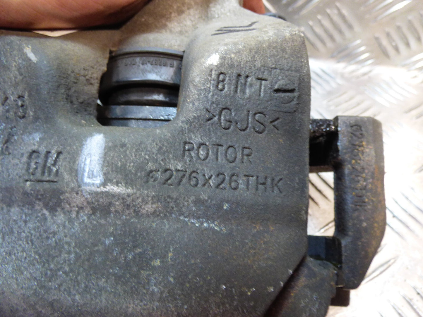 OPEL ASTRA K 1.4 TURBO Vorne Links Bremssattel GM mit Bremsbeläge ORIGINAL gebraucht - 39103794