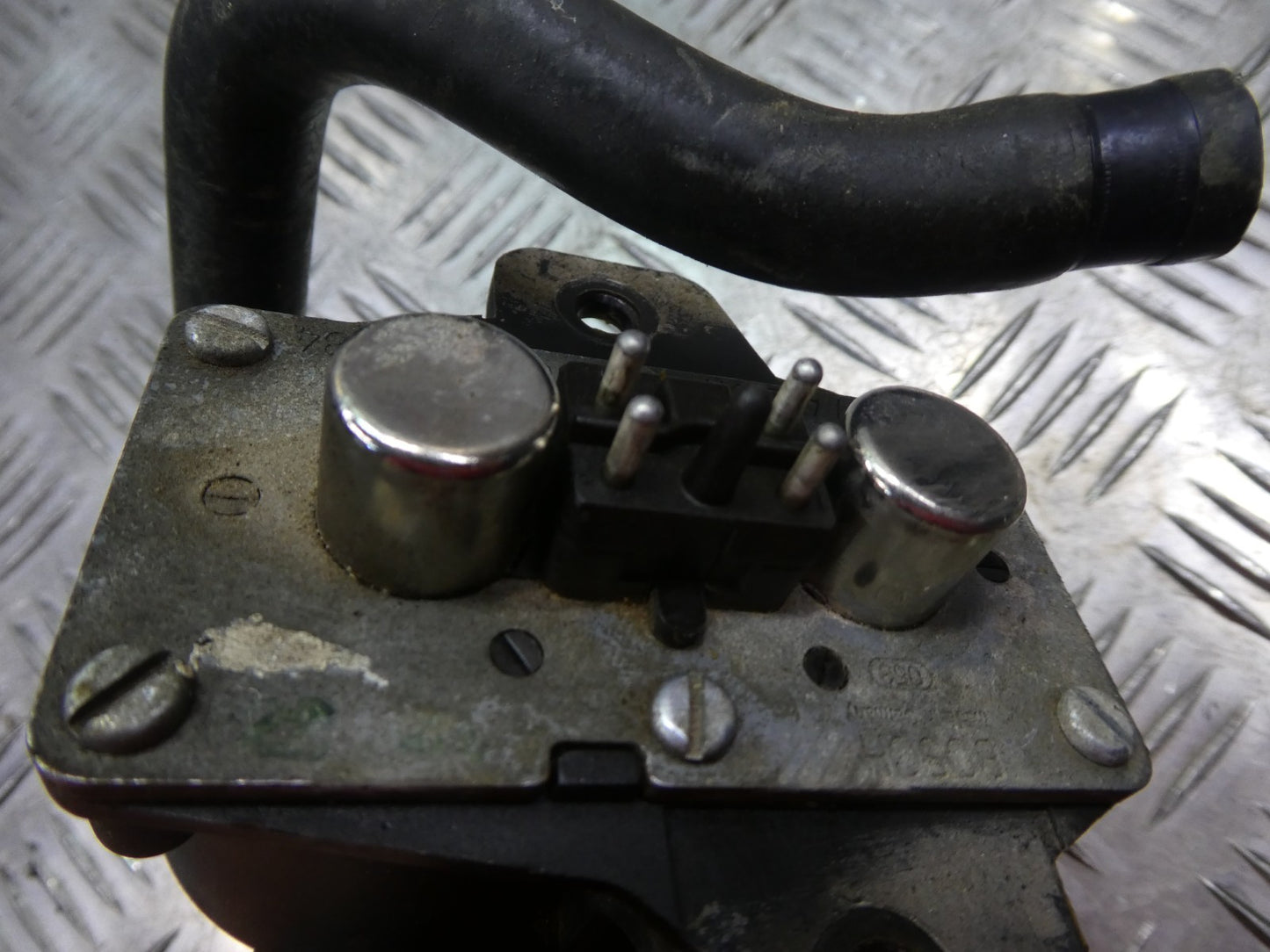 Mercedes-Benz W126 C126 Heizungsduoventi Heizungsventil A ORIGINAL gebraucht - 0008306584