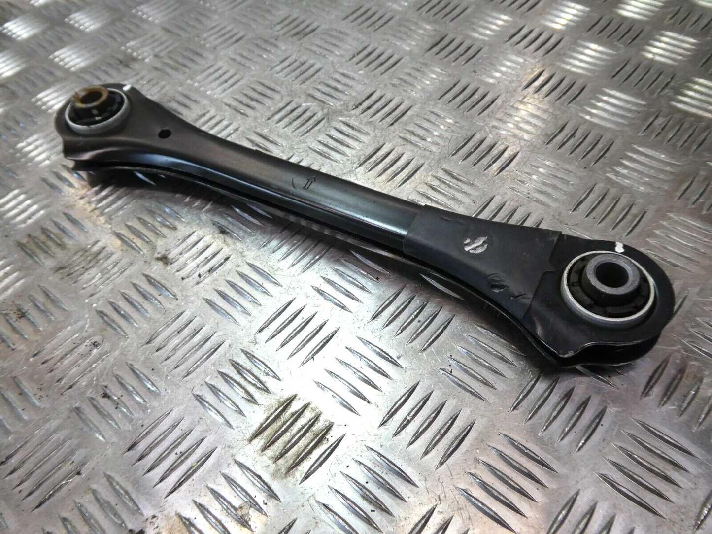 Hyundai Kona EV 2022 hinten links 55250 F2BA0 ORIGINAL gebraucht - Querlenker