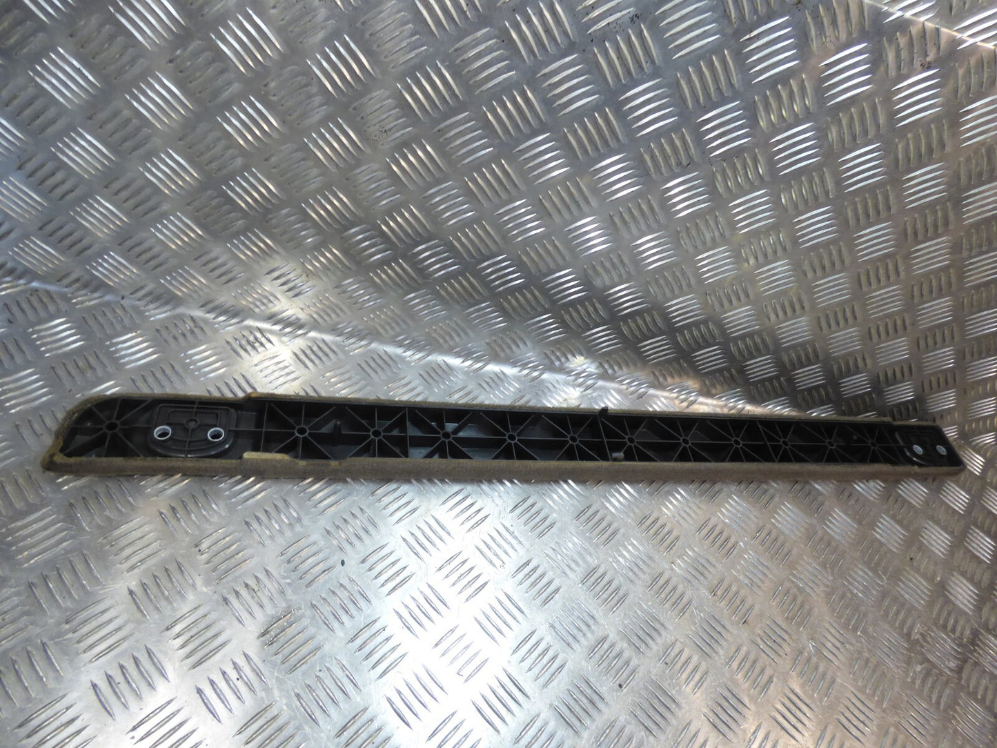 Porsche Cayenne 92A Kofferraum Leiste Rechts 7P5863528 UMBRA ORIGINAL gebraucht - Verkleidung