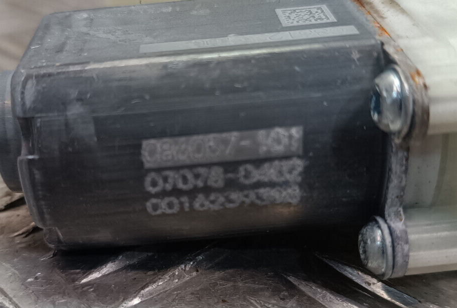 OPEL ASTRA K Kombi 1.0 Original Tür Fensterheber Motor Hinten Rechts -100 gebraucht - C86122