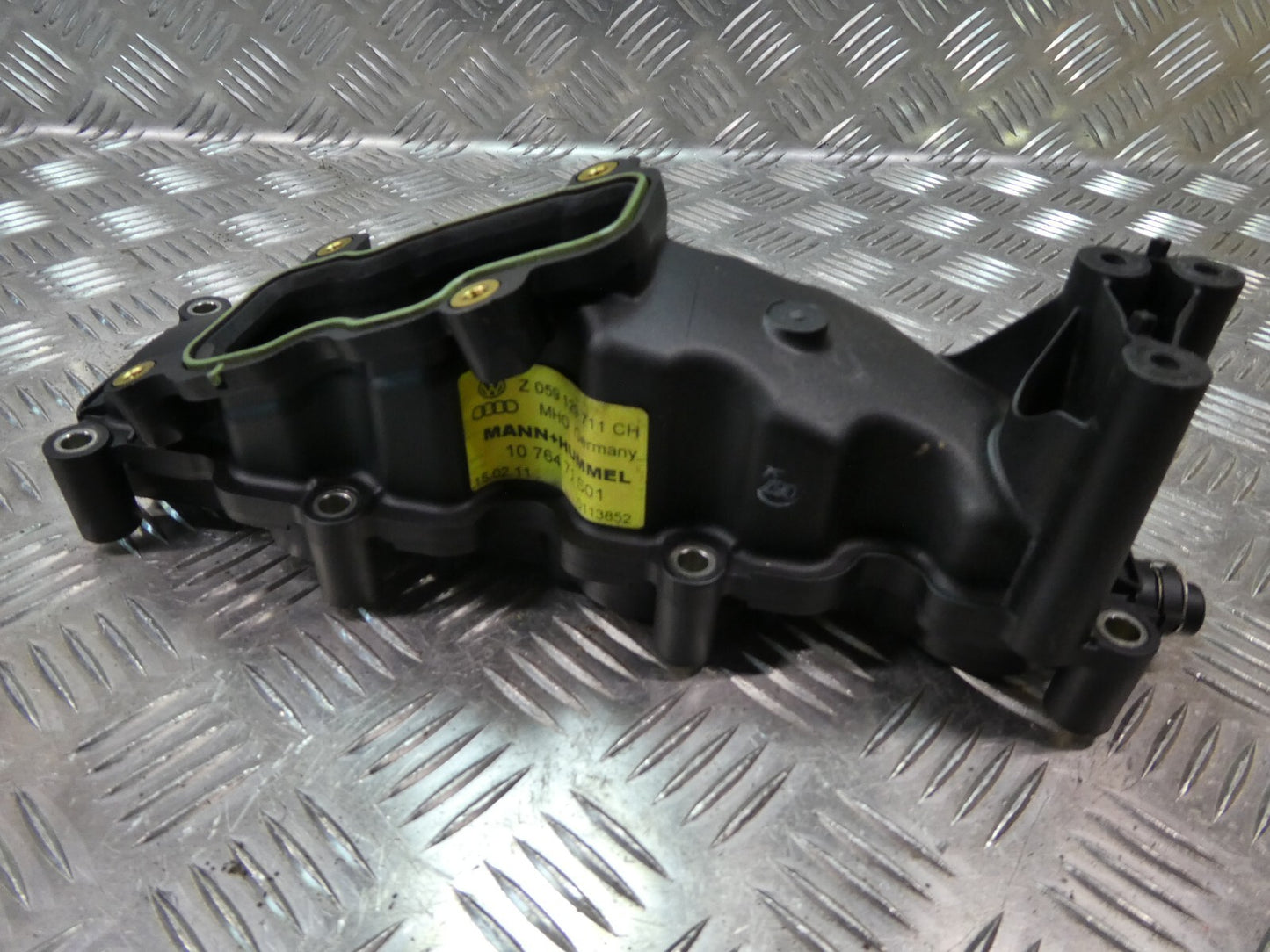 Porsche Cayenne 92A 3.0 TDI Orig. Ansaugbrücke Ansaugkrümmer links ORIGINAL gebraucht - 059129711CH