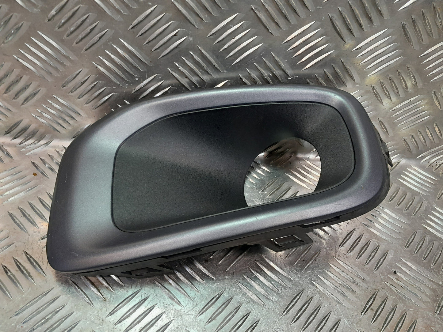 Jeep Renegade 1.6 Mjet Nebelscheinwerfer Abdckung Vorne Links ORIGINAL gebraucht - 735585013