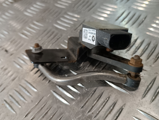 Jeep Grand Cherokee WK2 Niveausensor Vorne links Höhensensor Sensor ORIGINAL gebraucht - 68164093AB