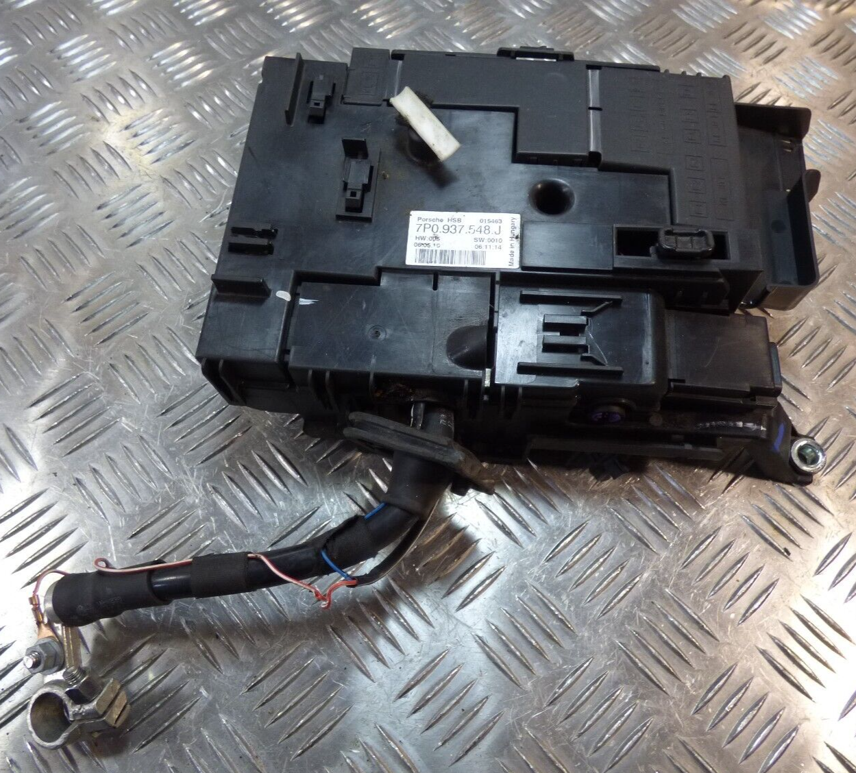 Porsche Cayenne 92A 3.0 Hybrid Relaiskasten 7P0937548J ORIGINAL gebraucht - Sicherungskasten