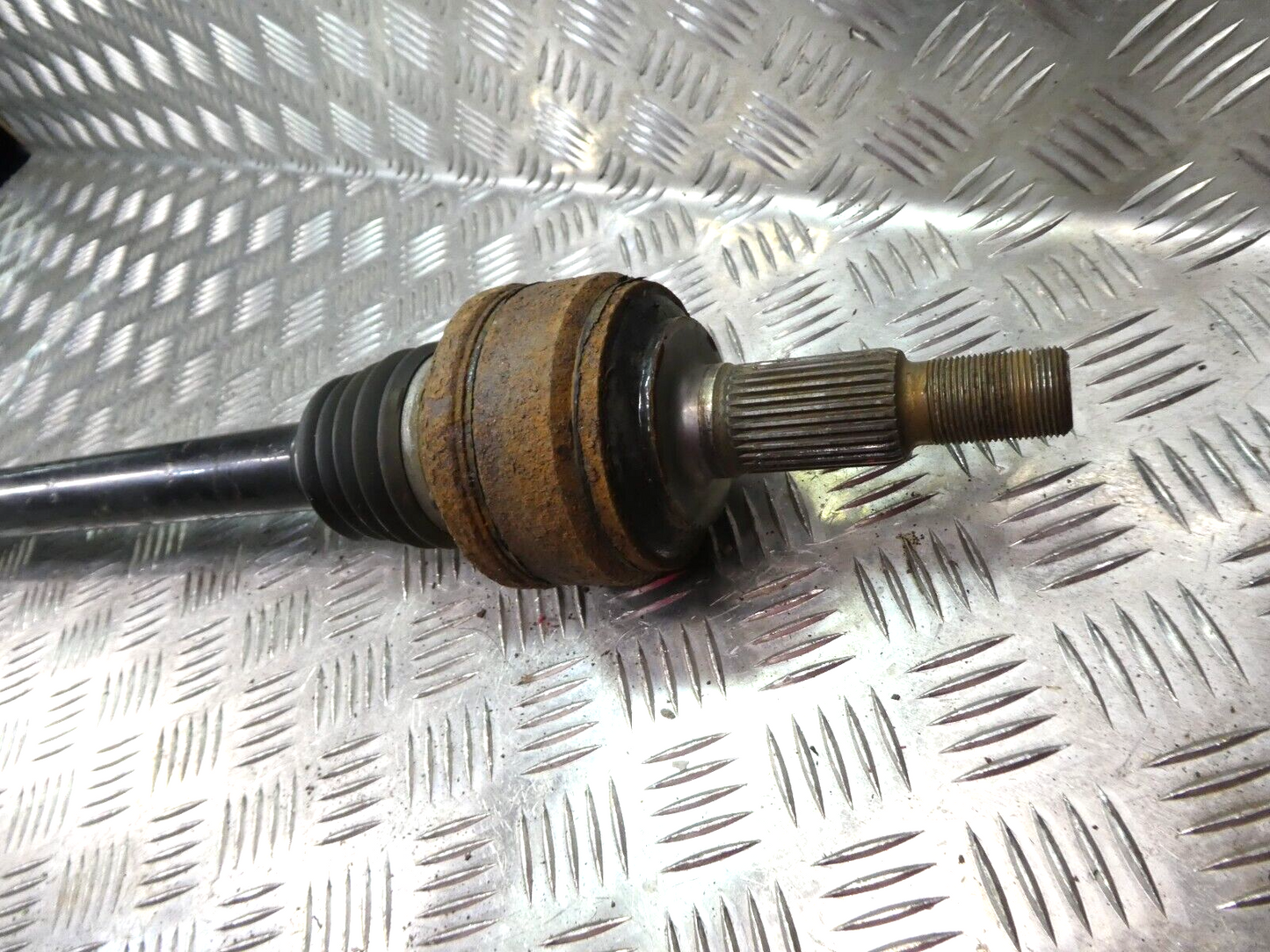 Porsche Cayenne 92A 3.0 TDI Gelenkwelle Hinten L = R 7P0501201G ORIGINAL gebraucht - Antriebswelle