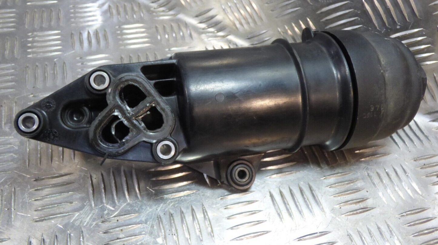 Porsche Cayenne 92A Hybrid Ölfiltergehäuse Gehäuse Halter Ölfilter ORIGINAL gebraucht - 06E115405C