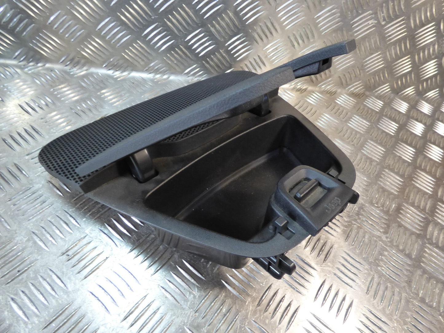 Jeep KL 2015 Staufach Armaturenbrett 1WG51TRMAA ORIGINAL gebraucht - Cherokee