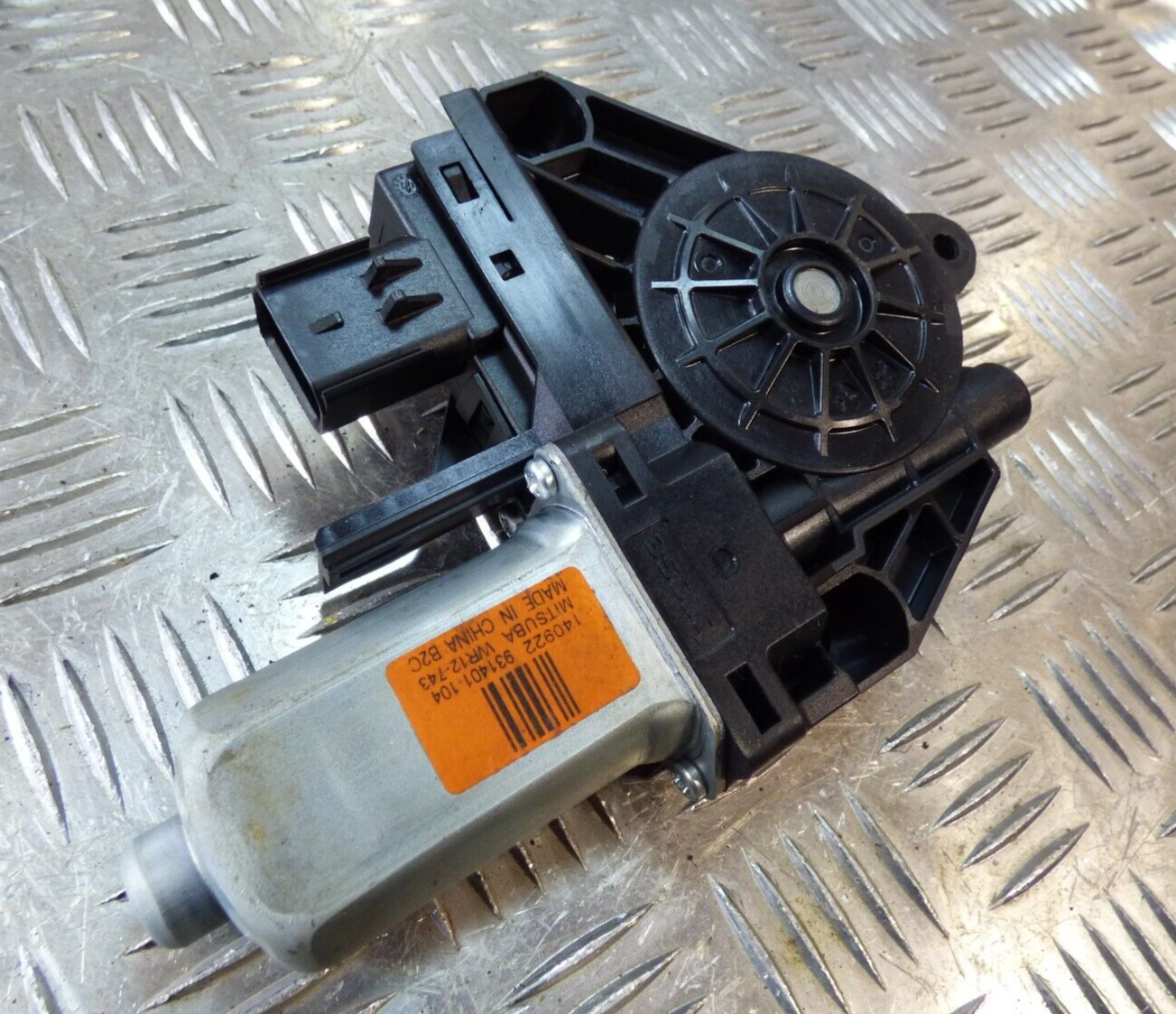 Jeep KL 2015 Fensterhebermotor vorne rechts Motor Scheibe 931401-104 ORIGINAL gebraucht - Cherokee