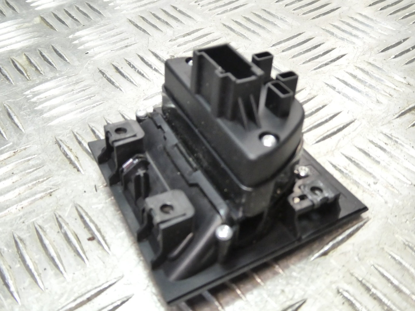 Porsche Macan 95B Feststellbremsschalter 95B927225A ORIGINAL gebraucht - Elektrischer