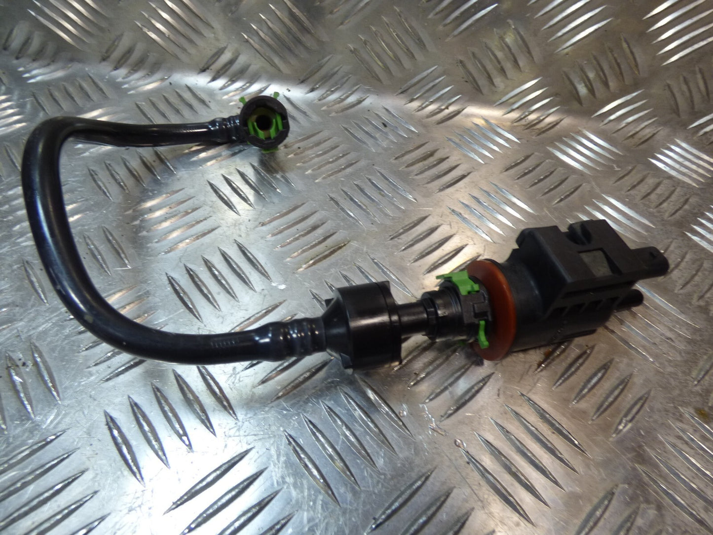OPEL ASTRA K 1.4 Turbo Dampfkanister spülventil GM ORIGINAL gebraucht - 12632174