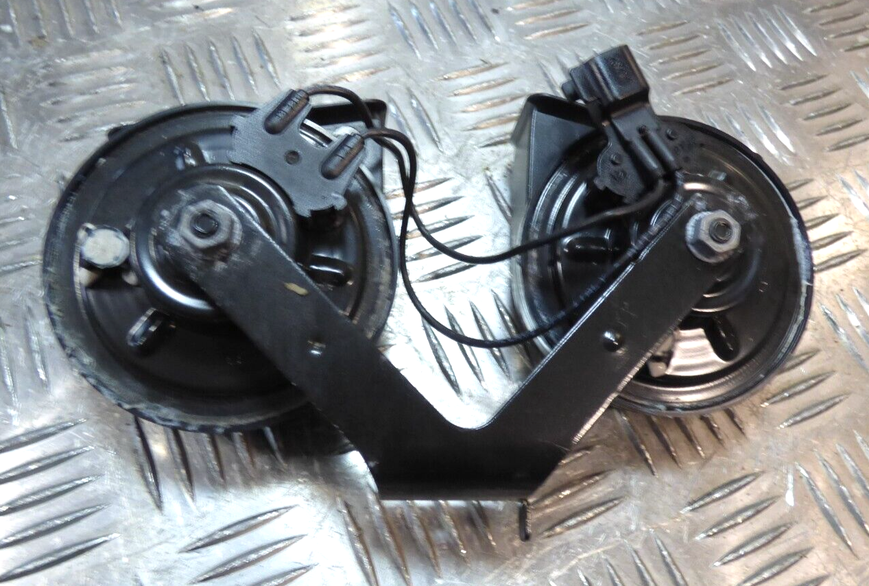 JEEP COMPASS II 2.0 MTJ 2021 Huppe Horn 002407 / 2021 ORIGINAL gebraucht - A046495