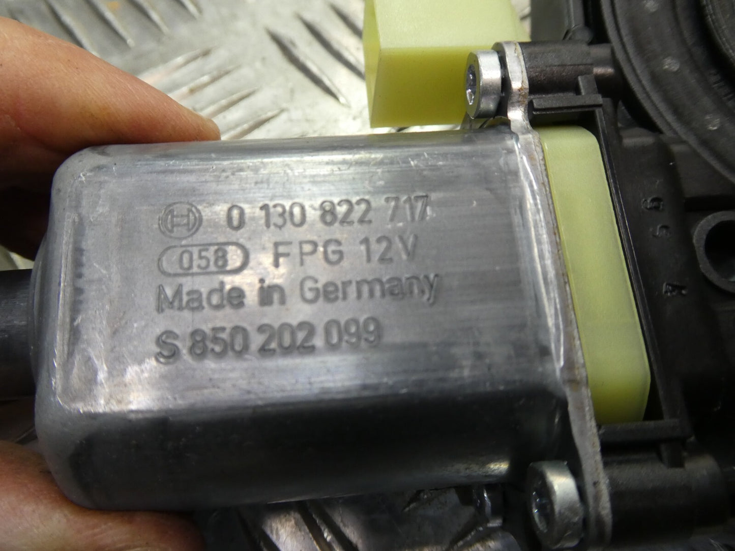 Porsche Macan 95B vorne Links 5Q0959801B ORIGINAL gebraucht - Fensterhebermotor