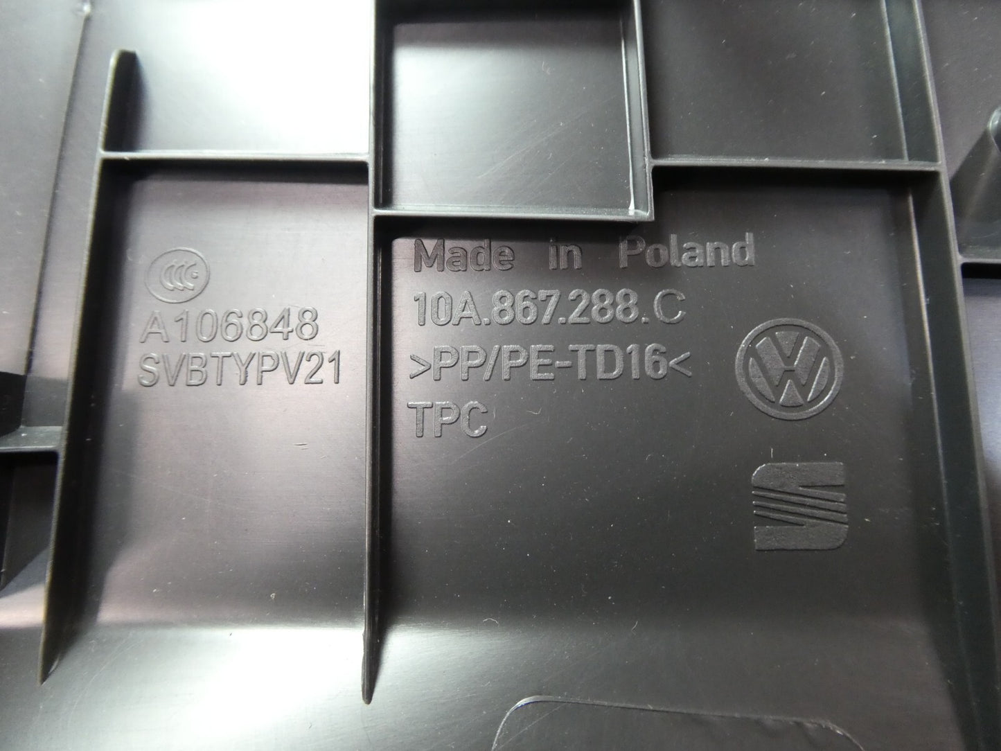 VW ID.3 ID3 Kofferraumabdeckung recht 10A867288C 4PK 2021 schwarz ORIGINAL gebraucht - Volkswagen