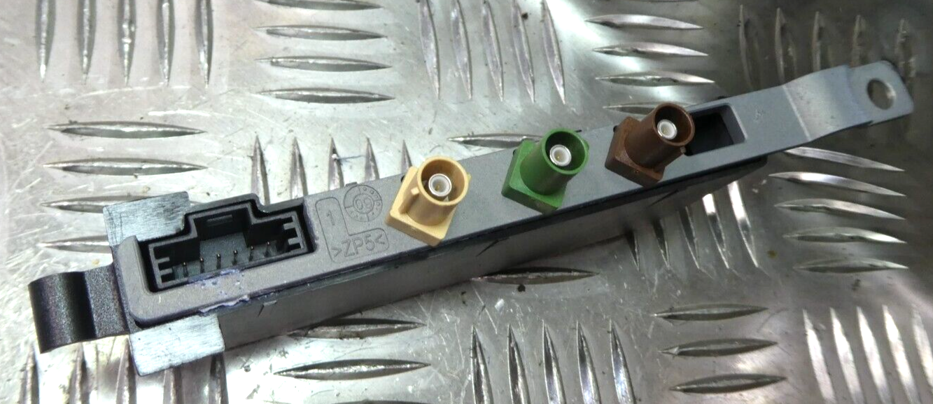 Porsche Panamera 970 Antennenverstärker Fahrzeug Antenne ORIGINAL gebraucht - 97064713301