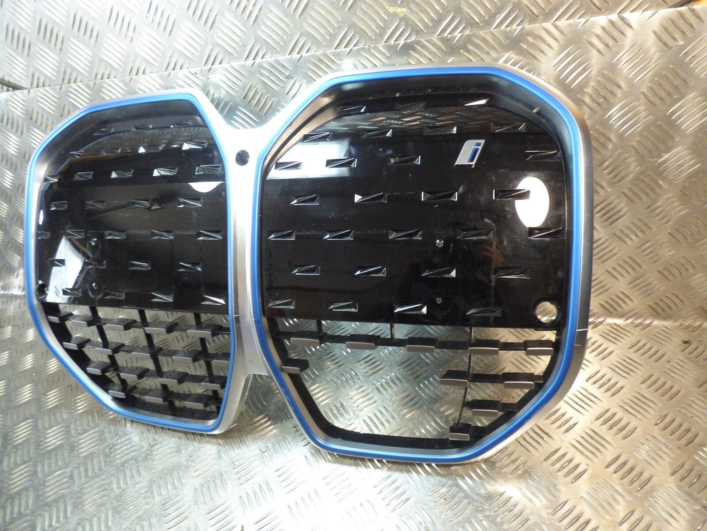 BMW i4 G26 Kühlergrill Niere Gitter Ziergitter ORIGINAL gebraucht - 8738561