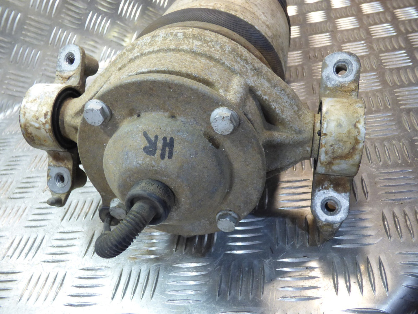 Porsche Cayenne 92A Stoßdämpfer hinten rechts 7P5616020R 7P5616504R ORIGINAL gebraucht - Luftfahrwerk