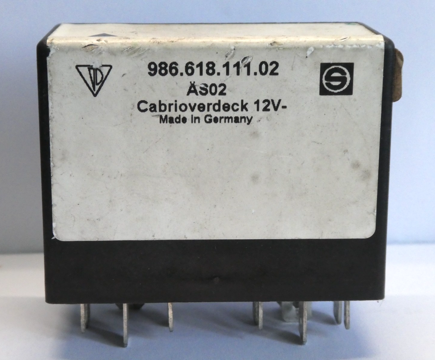Original Porsche 986 Boxster Cabrio Verdeck Relais OEM gebraucht - 98661811102