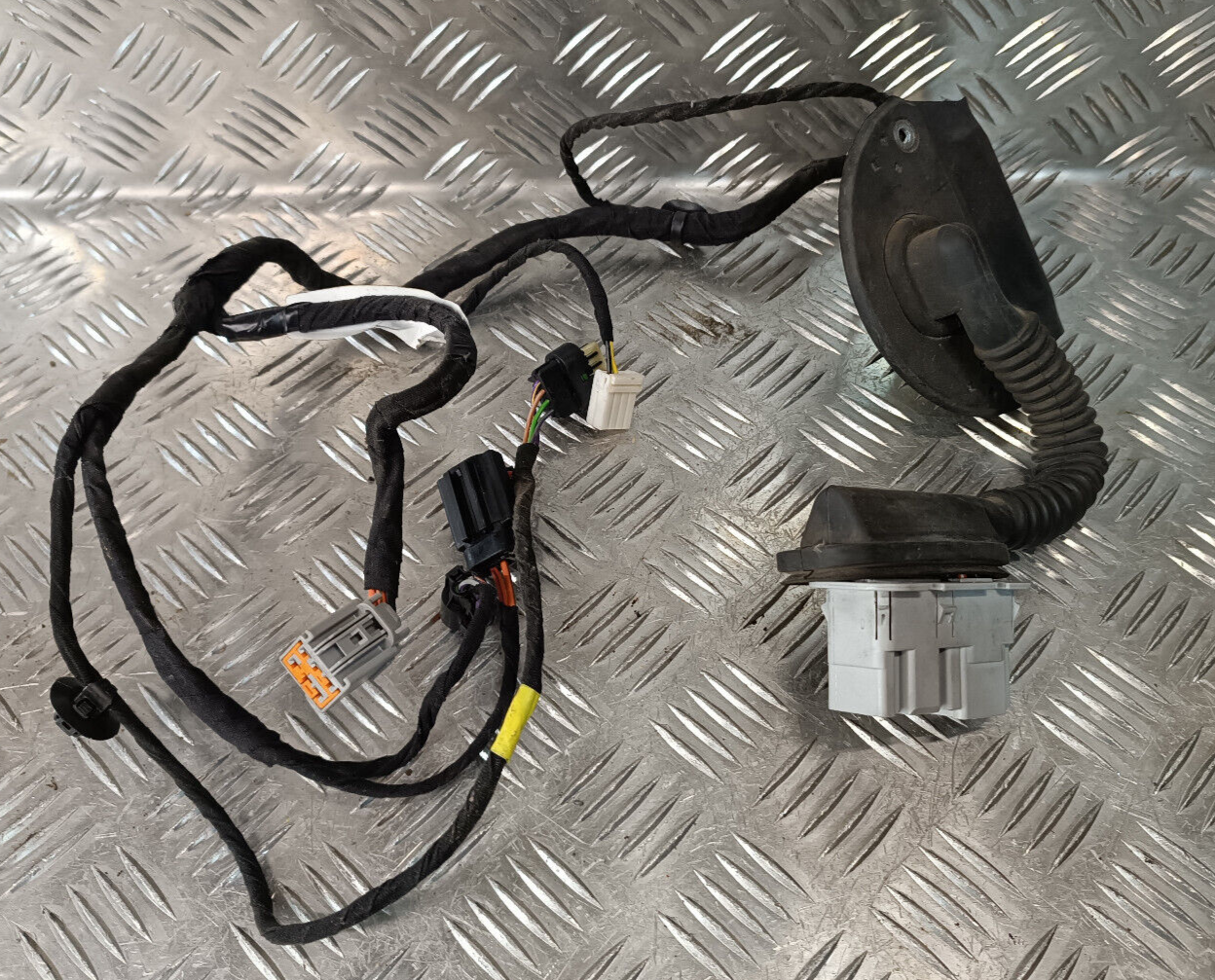 Jeep Grand Cherokee WK2 Tür Kabelbaum Vorne Recht ORIGINAL gebraucht - P68136761AE