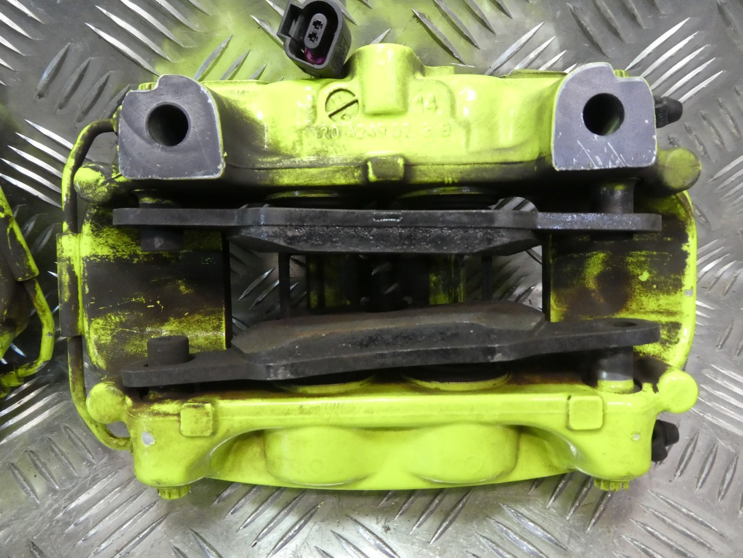 Porsche Panamera 970 2015 Bremssattel Vorne R + L + 97035205361 ORIGINAL gebraucht - 97035205461