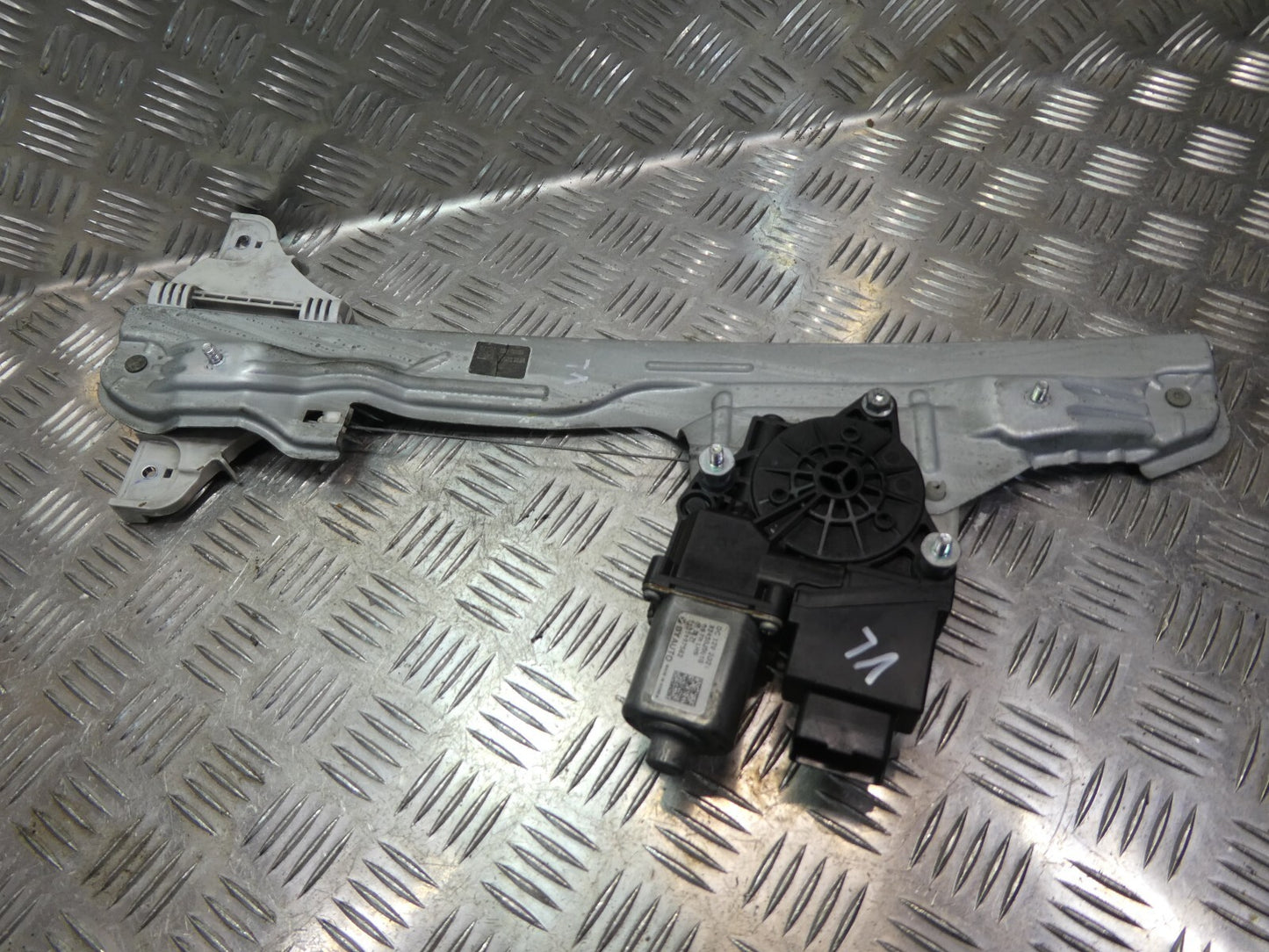 Hyundai Kona EV OSE OS OSI 2022 MK1 + motor Vorne Links 82401DD020 ORIGINAL gebraucht - Fensterheber