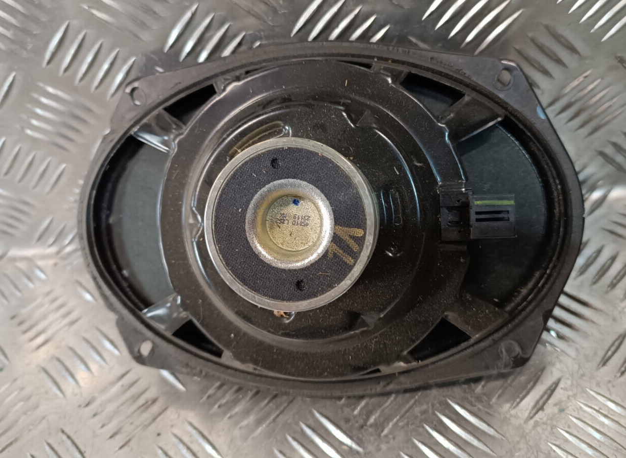 Jeep Grand Cherokee WK2 Lautsprecher Vorne links 8943004501E ORIGINAL gebraucht - 68043032AD