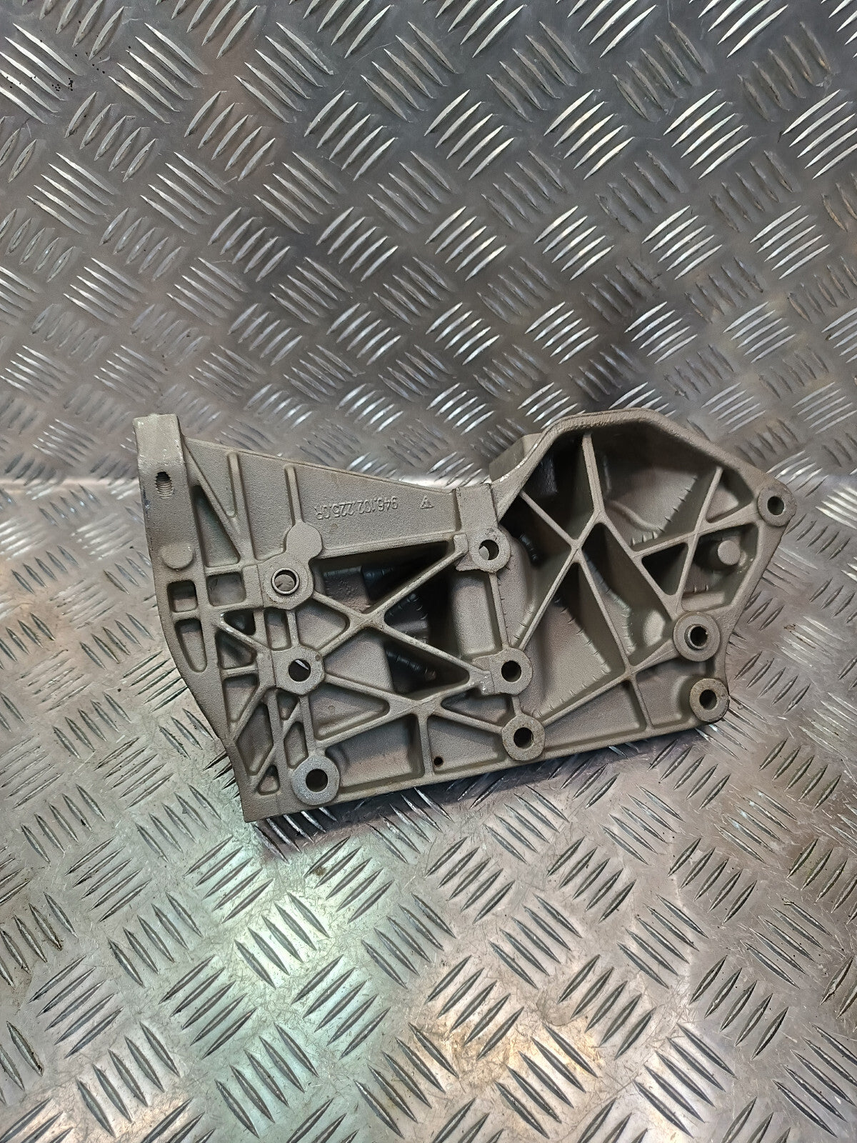 Porsche PANAMERA 970 3.6 V6 Halter Halterung ORIGINAL gebraucht - 9461022250R