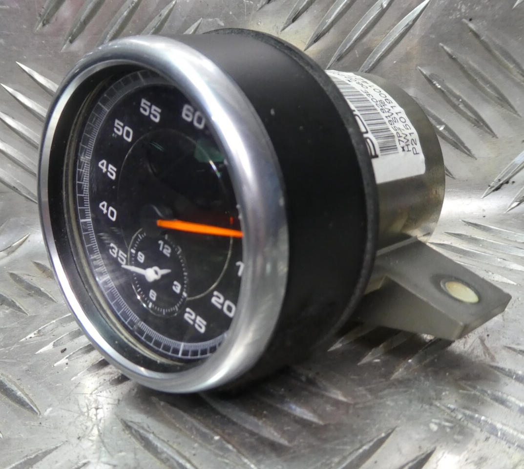 Porsche Macan 95B -Uhr-Chronometer 7P5919203E ORIGINAL gebraucht - Armaturenbrett