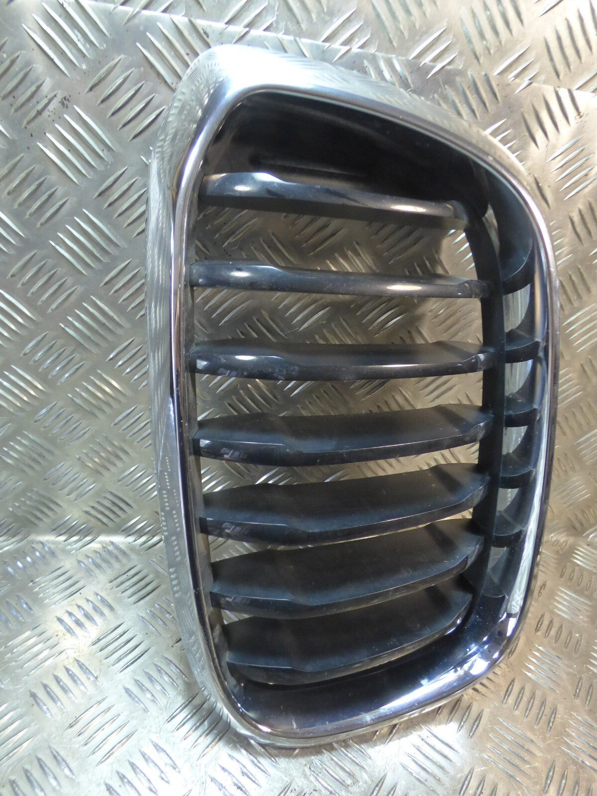 BMW X3 +X4 G01 + G02 F98 Grill vorne links 7464921 gebraucht - Original