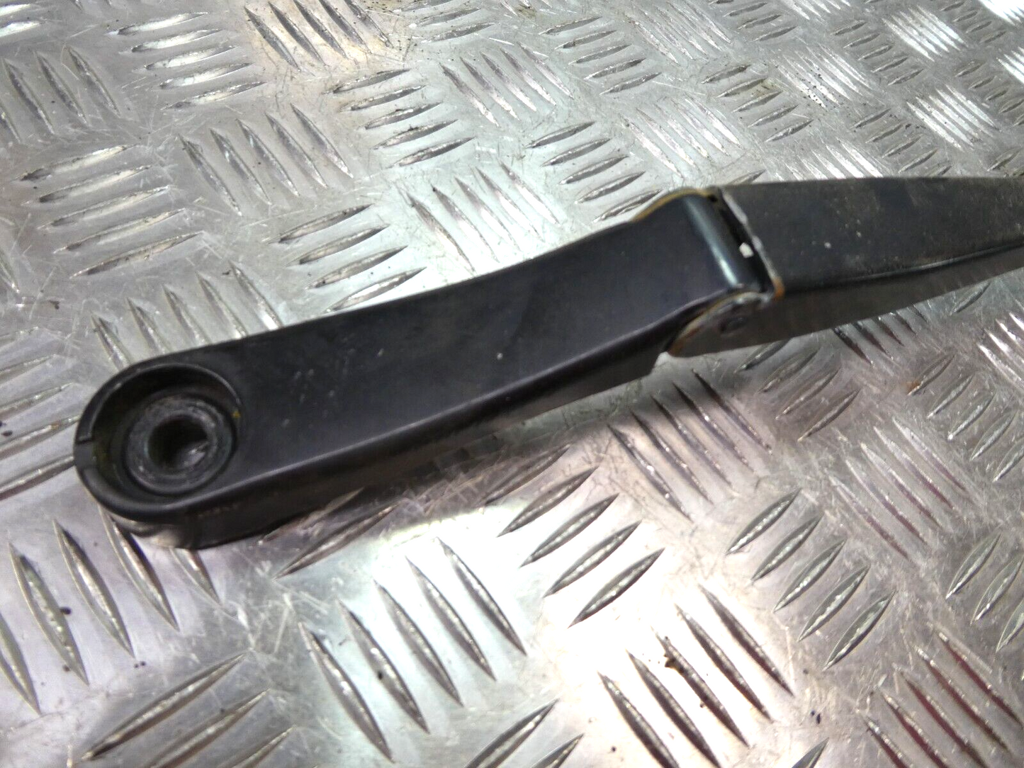 Porsche Cayenne 92A Wischerarm vorne links 7P0955409B gebraucht - original