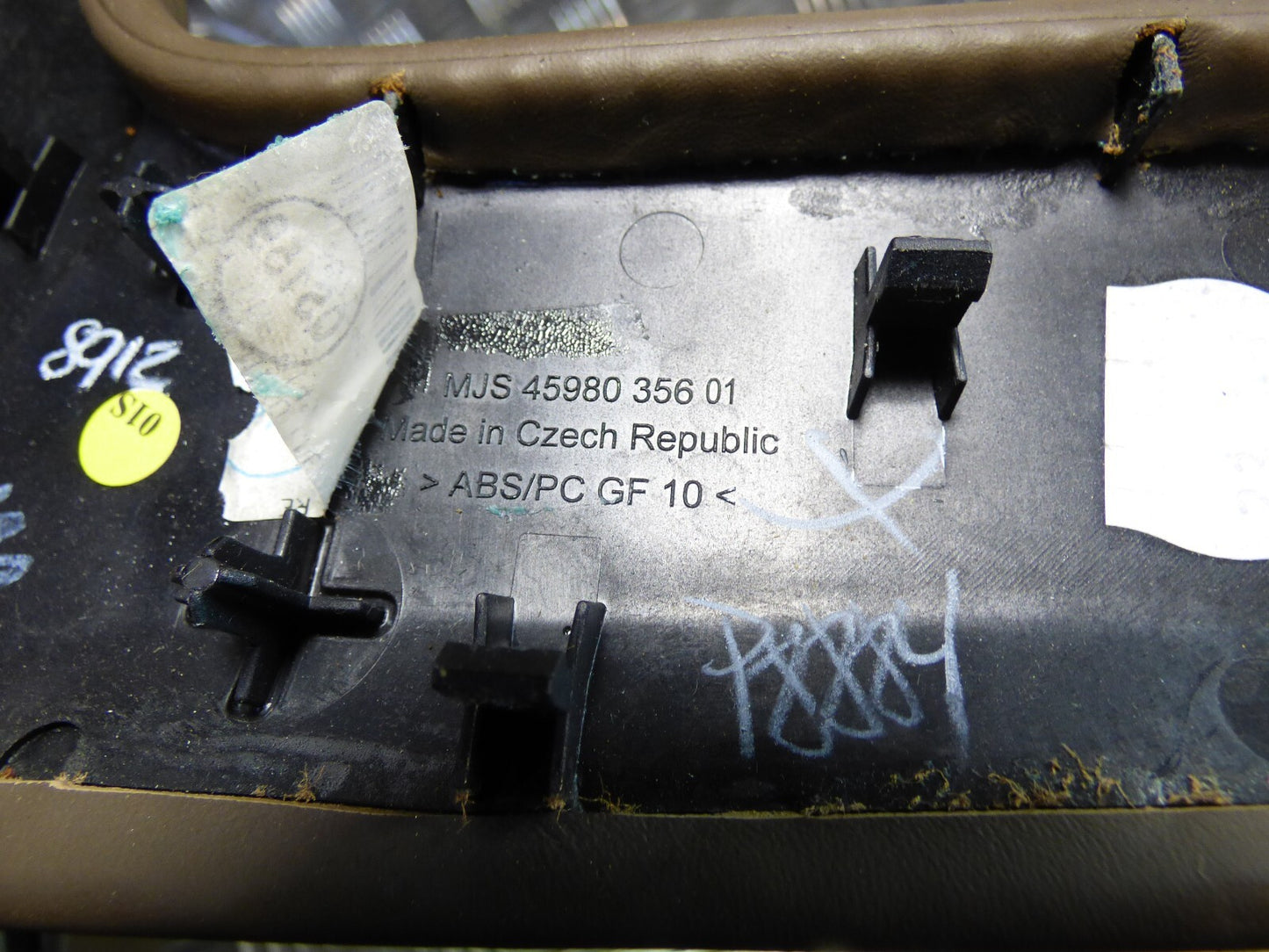 Porsche Cayenne 92A Mittelkonsole v. rechts Verkleidung Knieschoner ORIGINAL gebraucht - 4598035601