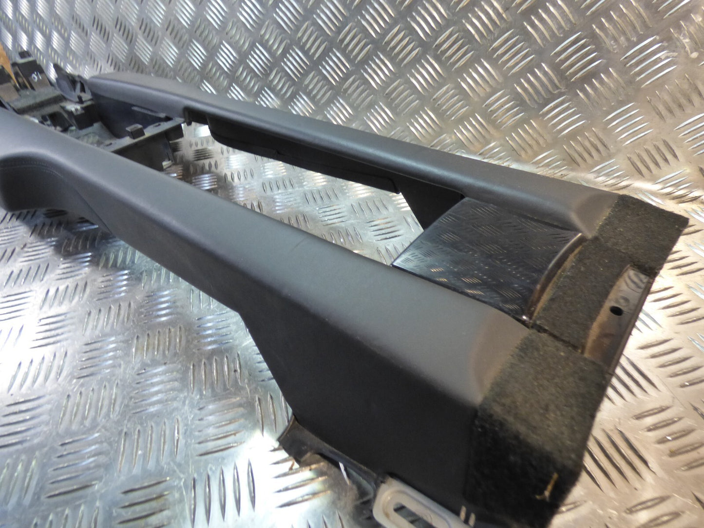 Porsche Panamera 970 Mittelkonsole hinten Schwarz Leder ORIGINAL gebraucht - 97053341100