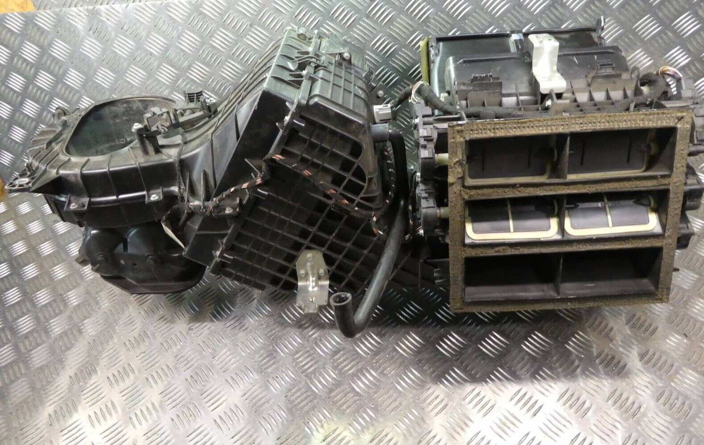 Porsche Cayenne 92A Gebläsekasten Heizungskasten 7P5820005P DELPHI ORIGINAL gebraucht - Klimakasten