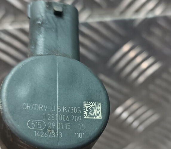 Jeep Grand Cherokee WK2 3.0 CRD Druckschalter Drucksensor Railsensor ORIGINAL gebraucht - 0281006209