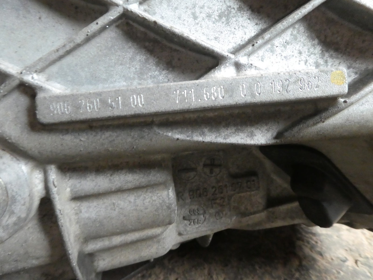 Mercedes Sprinter W906 2.2 CDI 6 Gang Schaltgetriebe Getriebe 711680 ORIGINAL gebraucht - A9062602301