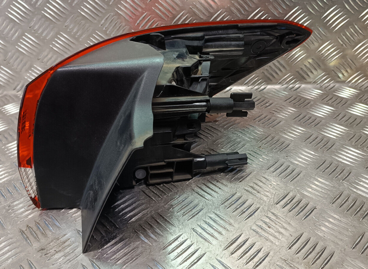 OPEL ASTRA K 1.0 TURBO 12V Original Rücklicht Links GM Heckleuchte gebraucht - 39077374
