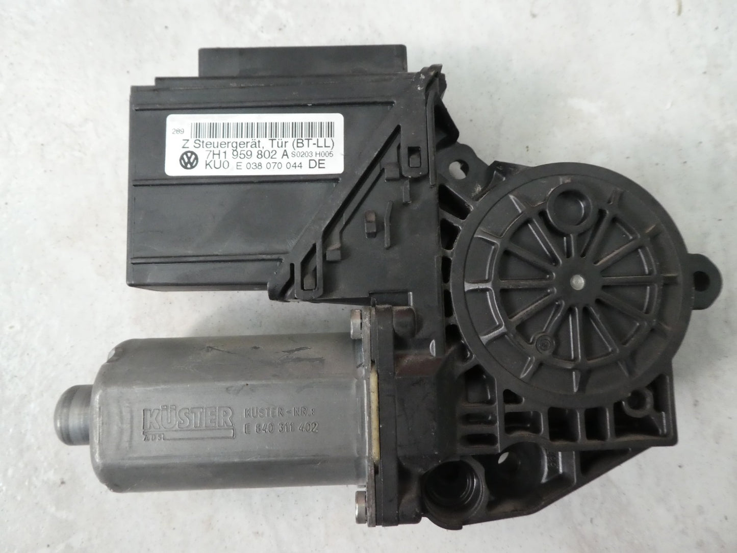 VW T5 MULTIVAN 2003-16 Fensterhebermotor Tür Vorne Rechts 7H1959802A ORIGINAL gebraucht - Transporter