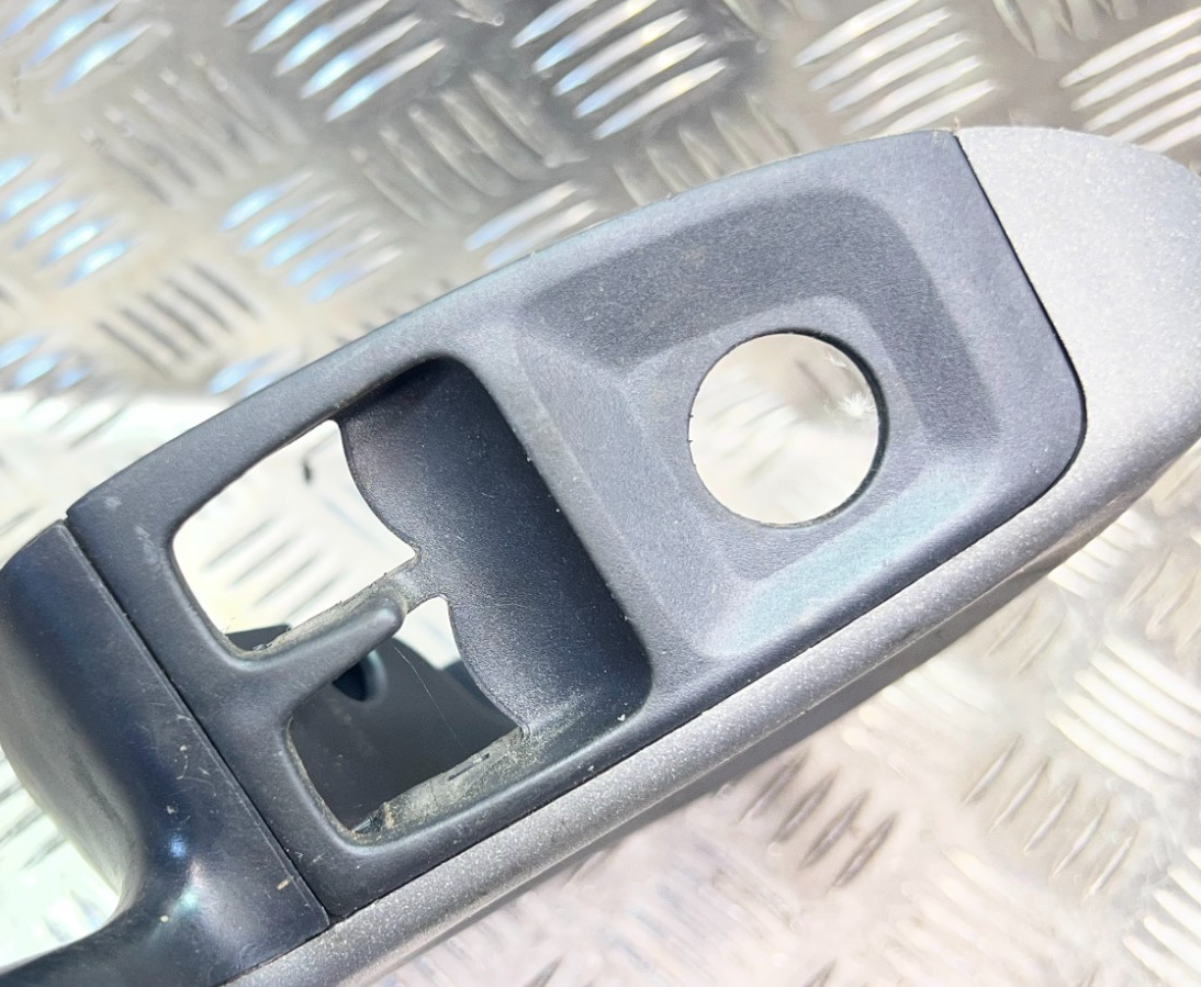 Smart ForTwo 451 ForTwo Türgriff Zuziehgriff vorne links ORIGINAL gebraucht - A4517271180