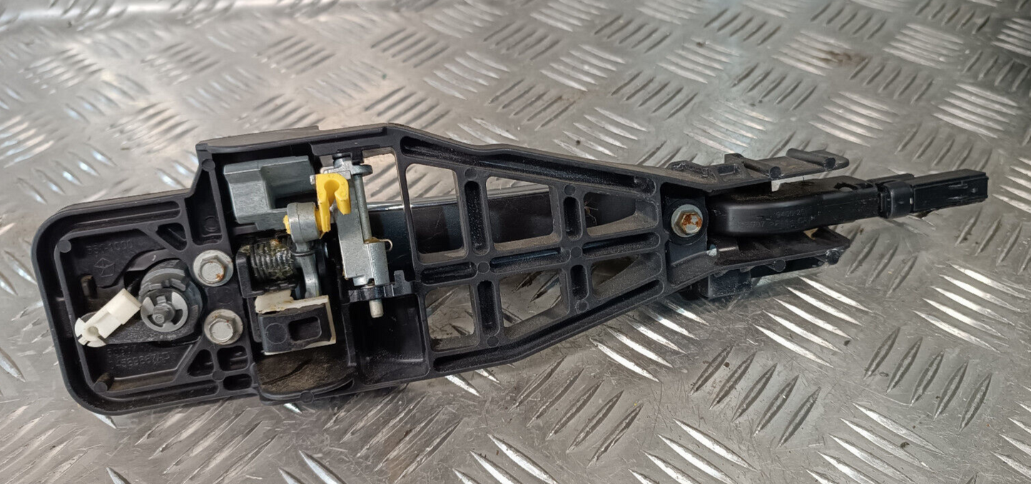 Jeep Grand Cherokee WK2 Tür Griff Türgriff Vorne ORIGINAL gebraucht - 04589881AI